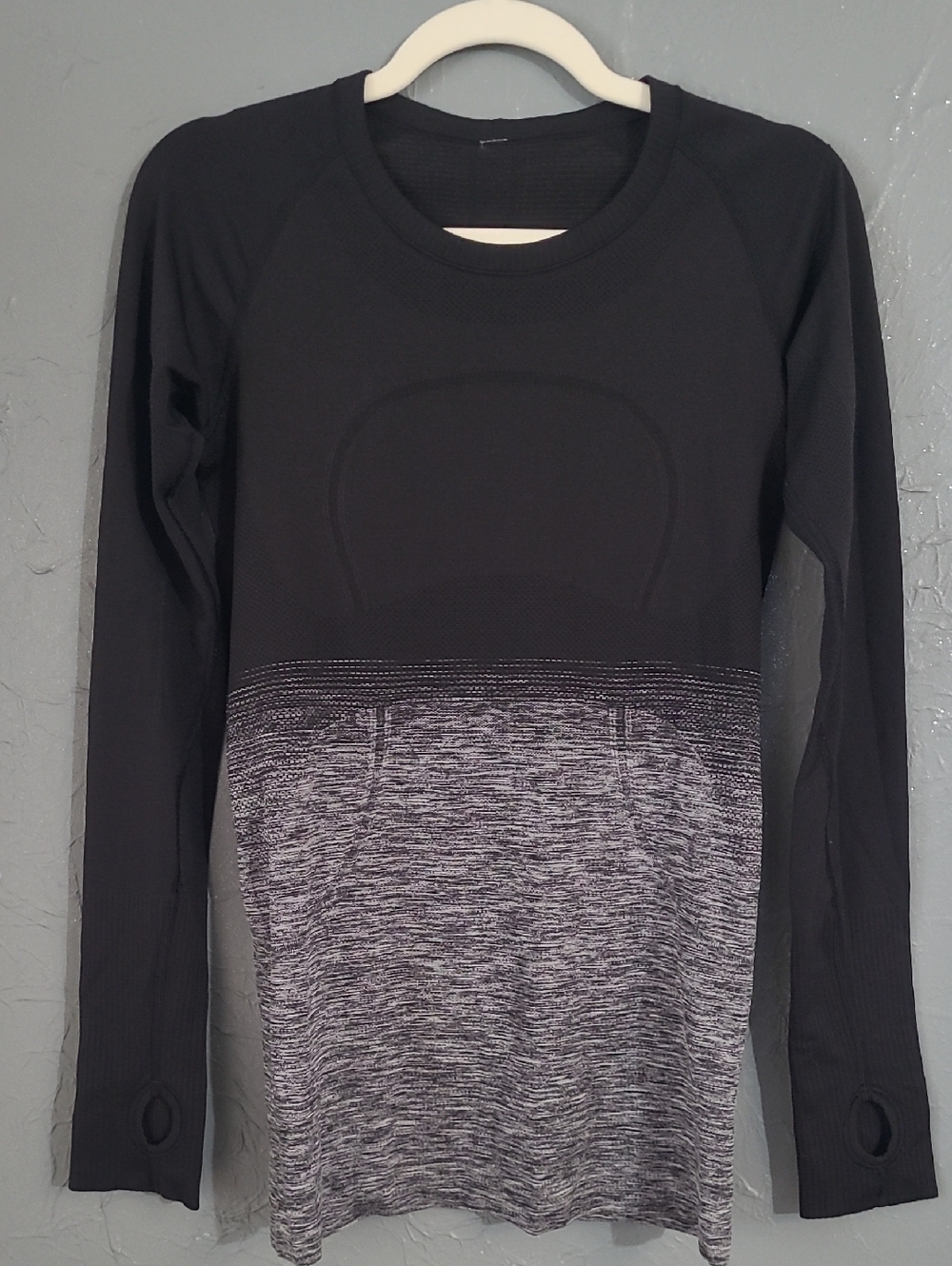 LULUEMON Swiftly Tech Long Sleeve Crew Neck Shirt Size 8